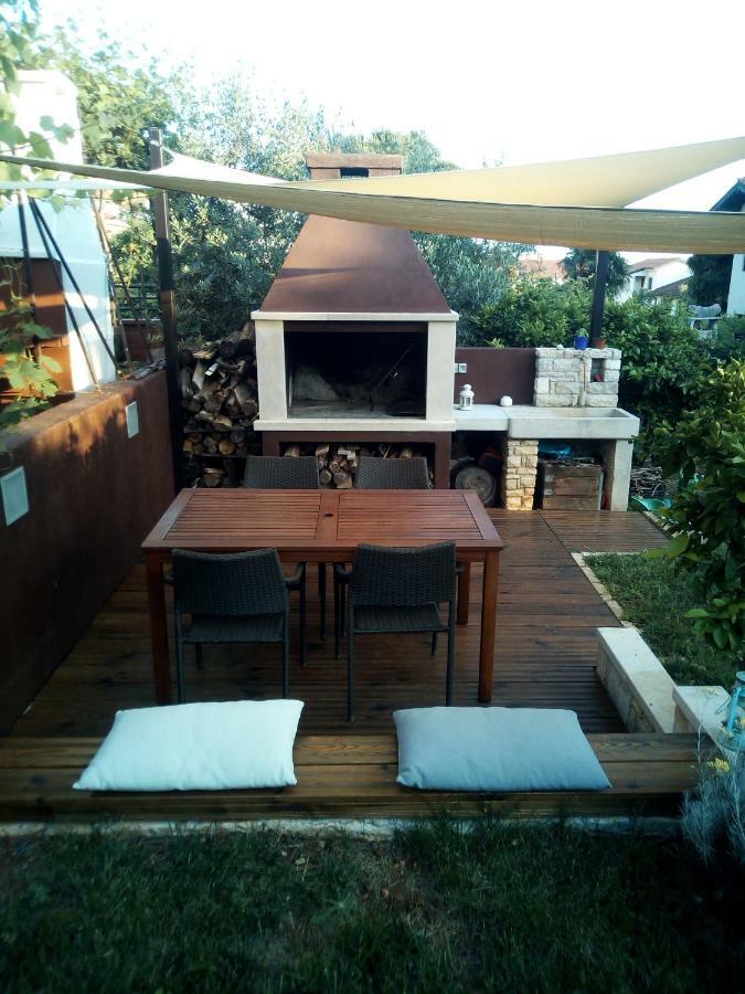 Apartments Mirela Novigrad Istria Exterior foto