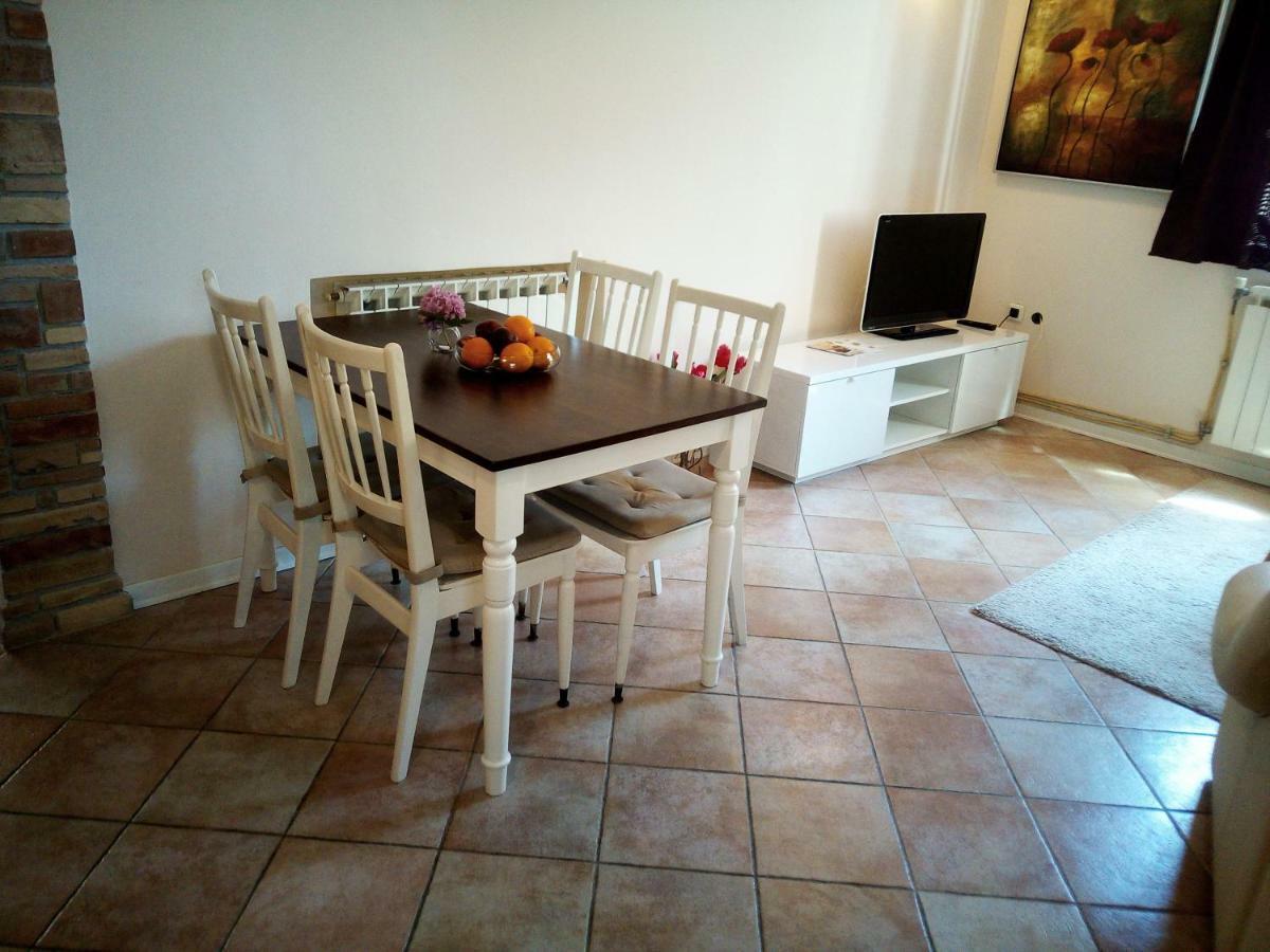 Apartments Mirela Novigrad Istria Exterior foto