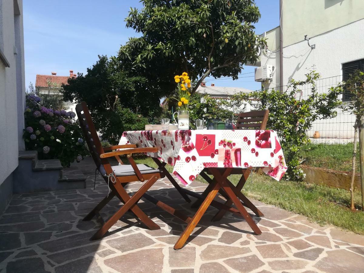 Apartments Mirela Novigrad Istria Exterior foto